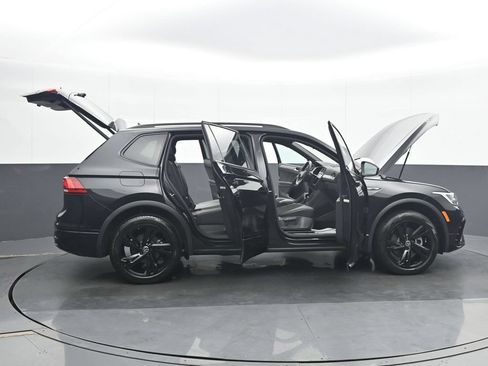 Used 2024 Volkswagen Tiguan SE R-Line AWD/4WD image 36