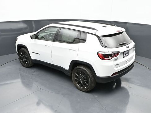 New 2026 Jeep Compass Latitude image 28