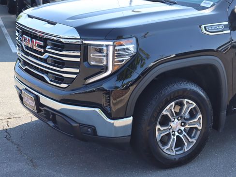 Used 2025 GMC Sierra 1500 SLT AWD/4WD image 6