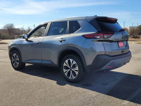 Used 2023 Nissan Rogue SV image 6