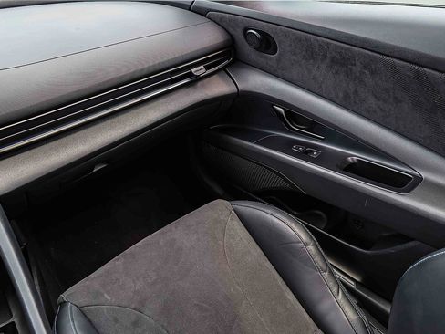 Used 2025 Hyundai Elantra N FWD image 18