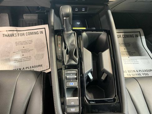 Used 2024 Honda Accord Touring image 6