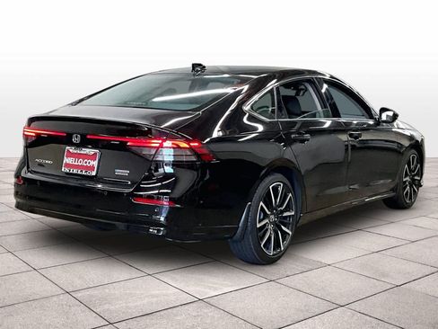 Used 2024 Honda Accord Touring image 15