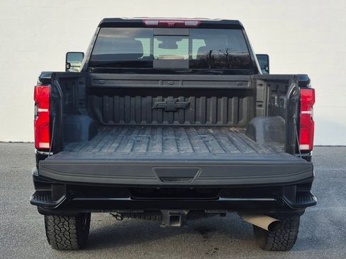 Used 2025 Chevrolet Silverado 2500 LTZ w/ LTZ Plus Package image 14