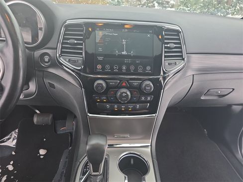 Used 2020 Jeep Grand Cherokee Altitude image 20
