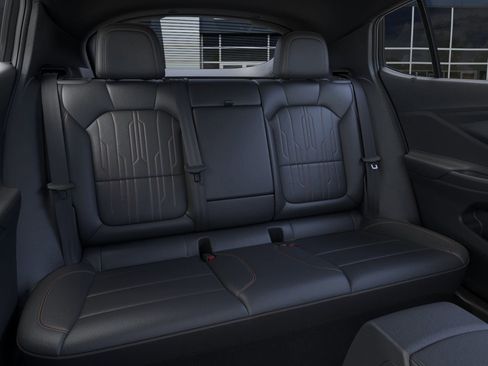 New 2025 Buick Envista Avenir image 17