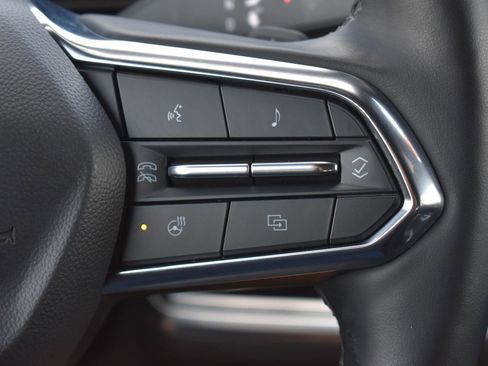 Used 2025 Chevrolet Equinox LT AWD/4WD image 9