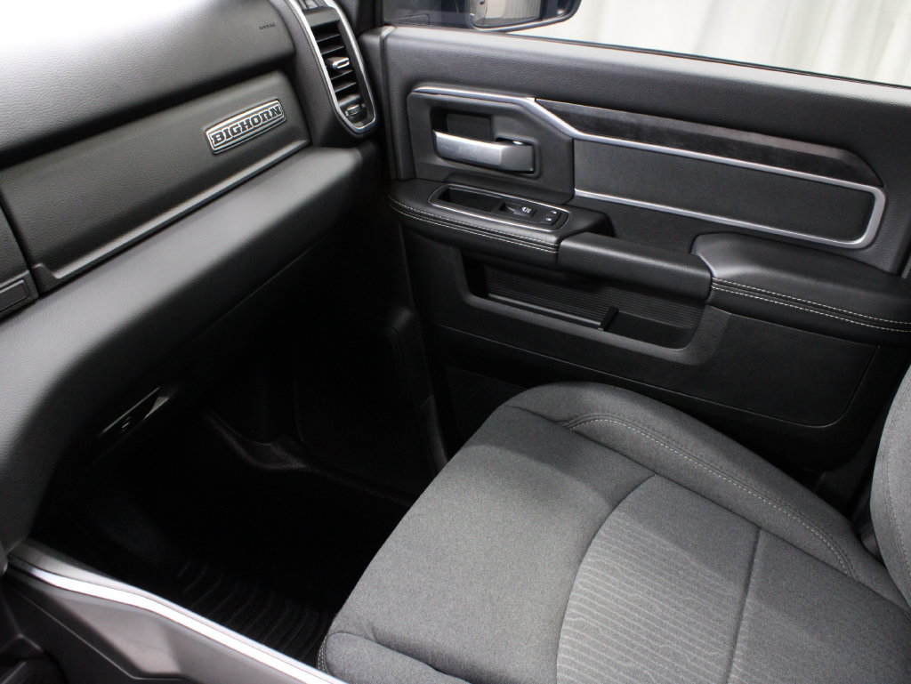 Used 2024 RAM 2500 Big Horn w/ Night Edition AWD/4WD image 28