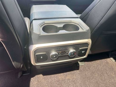 Used 2023 Ford Expedition XLT AWD/4WD image 12