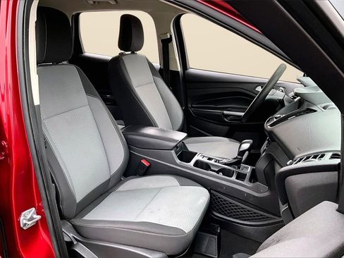 Used 2019 Ford Escape SE image 22