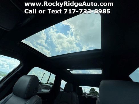 Used 2023 Buick Enclave Essence w/ Experience Buick Package AWD/4WD image 13