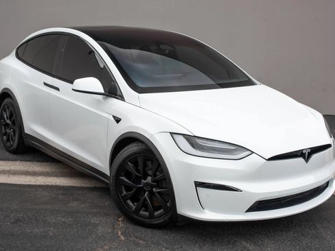 Used 2022 Tesla Model X AWD/4WD image 5
