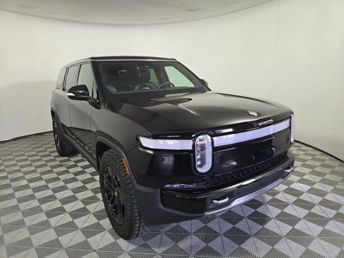 Used 2024 Rivian R1S Adventure image 7