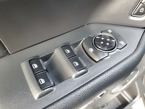 Used 2023 Ford Expedition XLT image 19