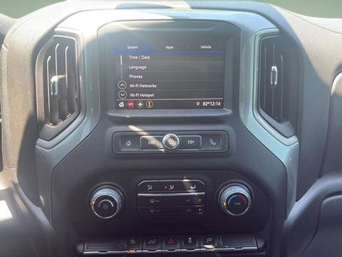 Used 2022 Chevrolet Silverado 1500 Custom w/ Safety Confidence Package AWD/4WD image 8
