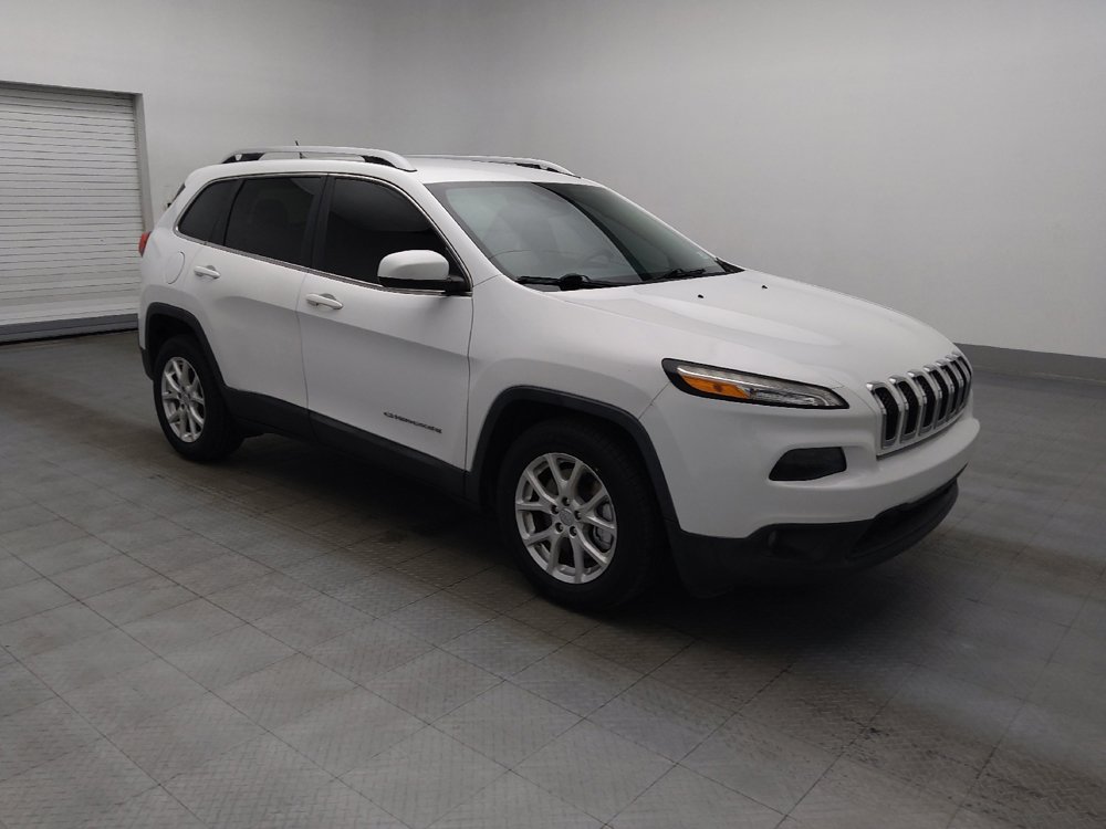 Used 2017 Jeep Cherokee Latitude FWD image 11