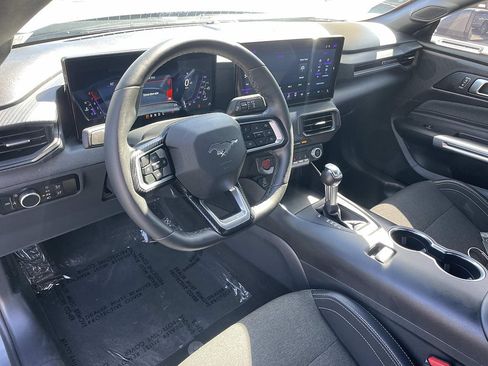Used 2024 Ford Mustang Coupe RWD image 6