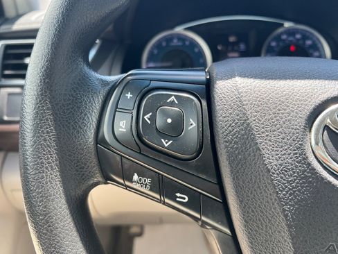 Used 2017 Toyota Camry LE FWD image 26