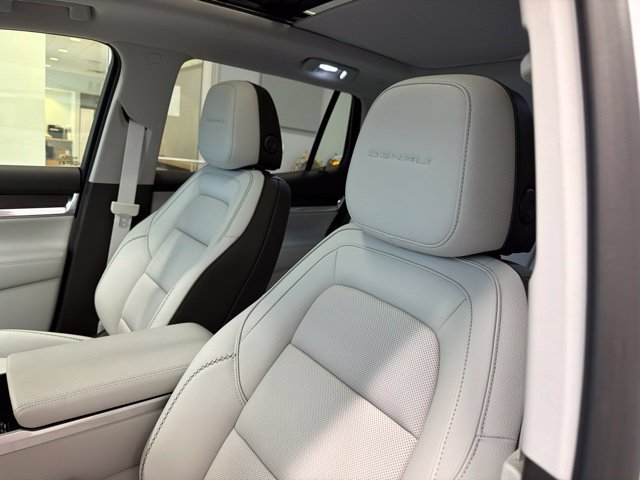 New 2027 GMC Terrain Denali w/ LPO, Floor Liner Package AWD/4WD image 15