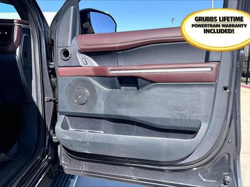 Used 2022 Ford Expedition Limited image 26