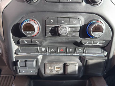 Used 2021 Chevrolet Silverado 3500 LT w/ Convenience Package image 11