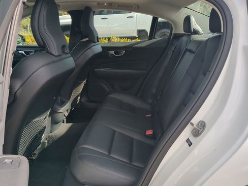 Used 2024 Volvo S60 B5 Plus image 14