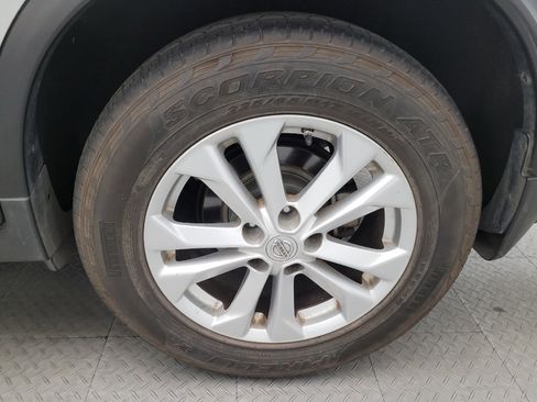 Used 2016 Nissan Rogue SV FWD image 31