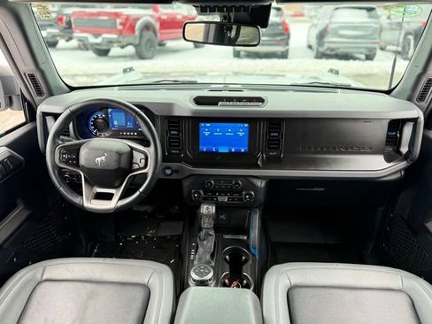 Used 2023 Ford Bronco Black Diamond image 3