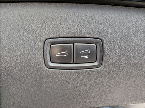 Used 2021 Porsche Cayenne Coupe image 36