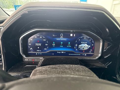 Used 2023 Chevrolet Silverado 1500 RST AWD/4WD image 15