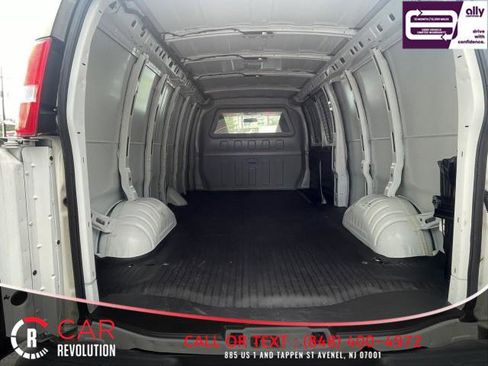 Used 2019 Chevrolet Express 2500 Extended w/ Enhanced Convenience Package image 8