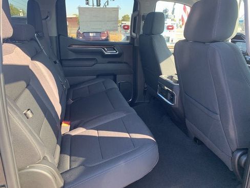 New 2025 GMC Sierra 1500 Elevation image 14