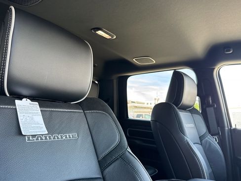 New 2026 RAM 2500 Laramie AWD/4WD image 15