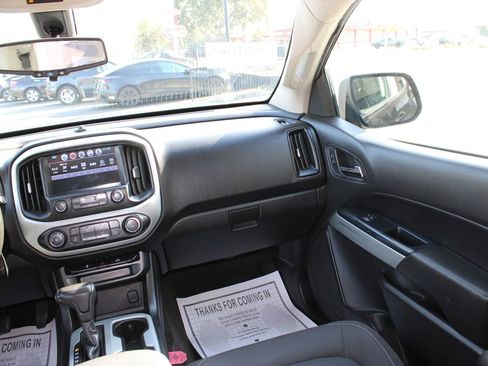 Used 2015 Chevrolet Colorado LT w/ LT Convenience Package RWD image 16