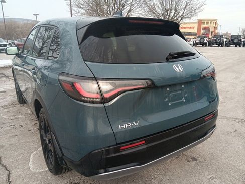 Used 2024 Honda HR-V Sport image 10