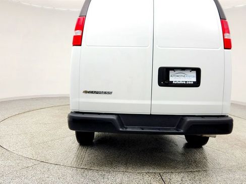 Used 2024 Chevrolet Express 2500 w/ Driver Convenience Package image 6