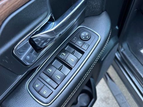 Used 2017 RAM 1500 Laramie image 14