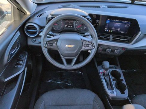 Used 2024 Chevrolet Trax LS FWD image 15