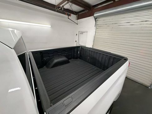 Used 2025 Chevrolet Silverado 1500 LTZ AWD/4WD image 25