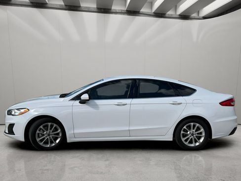Used 2020 Ford Fusion SE FWD image 2