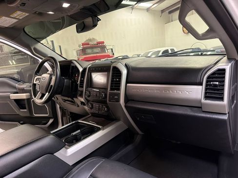 Used 2020 Ford F250 Lariat w/ Lariat Ultimate Package AWD/4WD image 38
