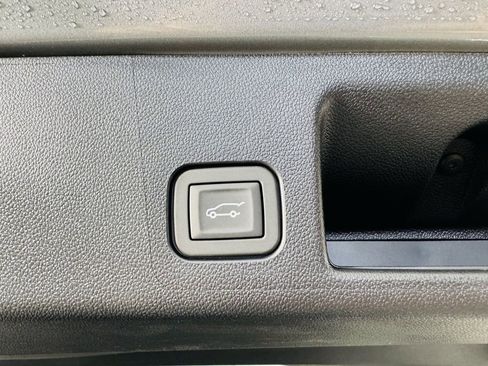 Used 2025 Chevrolet Equinox EV RS image 29