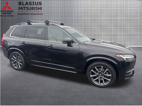 Used 2016 Volvo XC90 T6 Momentum w/ Momentum Plus Package AWD/4WD image 11