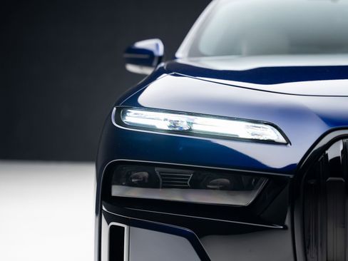 Used 2023 BMW i7 xDrive60 image 10