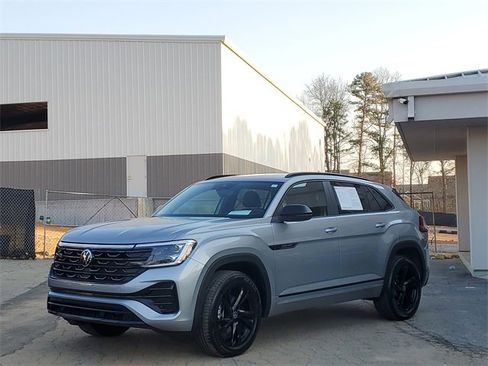 Certified 2026 Volkswagen Atlas Cross Sport SEL R-Line image 34