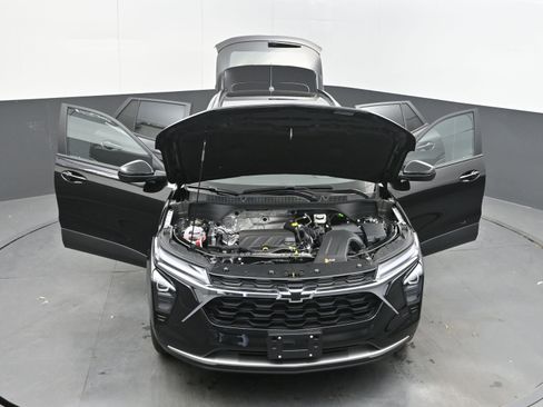 New 2026 Chevrolet Trax LT w/ Driver Confidence Package FWD image 37