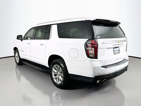 Used 2021 Chevrolet Suburban Premier w/ Premium Package image 5