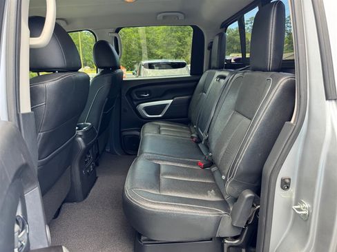 Used 2019 Nissan Titan PRO-4X w/ Pro-4x Convenience Package AWD/4WD image 23