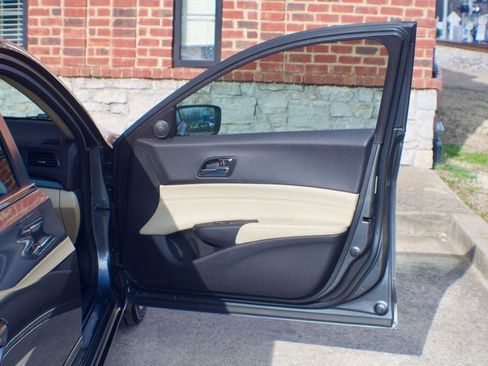 Used 2014 Acura ILX w/ Premium Package image 29