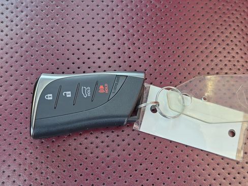 Used 2021 Lexus GX 460 Luxury w/ Sport Design Package AWD/4WD image 33